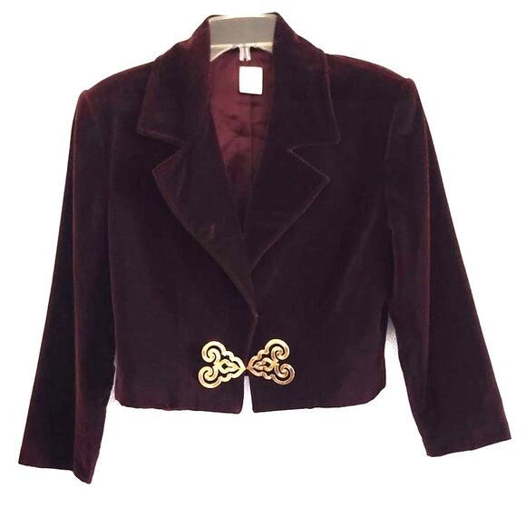 Vintage Burgundy Velvet Cropped Blazer With Ornate Gold Clasp 8 VTG EUC